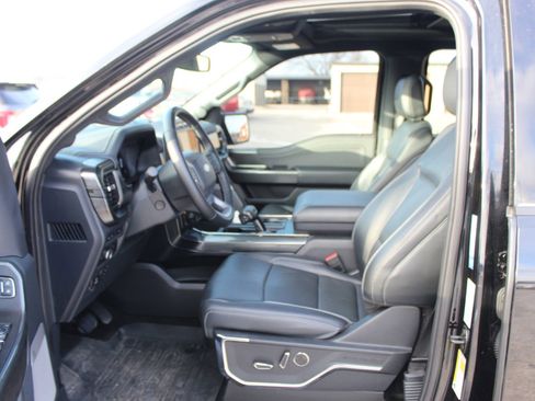 Used 2022 Ford F150 Lariat w/ Equipment Group 502A High image 9