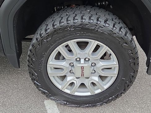 Used 2022 GMC Sierra 3500 SLT w/ SLT Convenience Package image 7