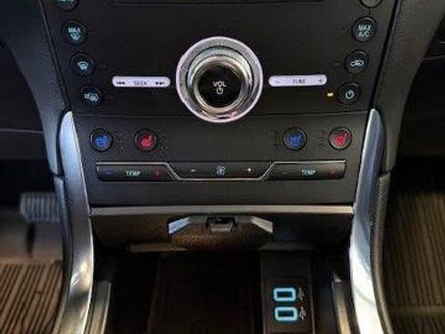 Certified 2019 Ford Edge Titanium w/ Equipment Group 301A image 16