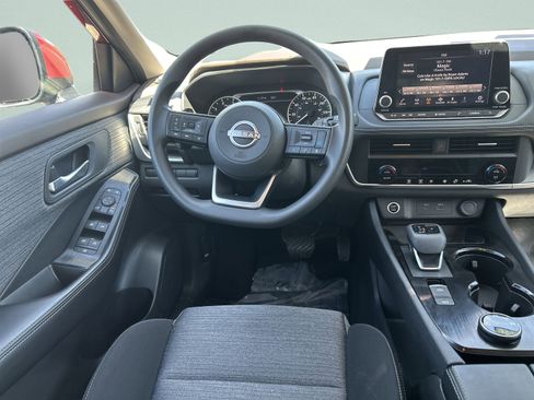 Used 2023 Nissan Rogue SV image 19