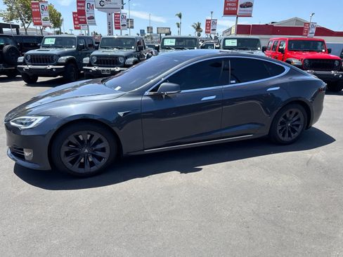 Used 2018 Tesla Model S AWD image 24
