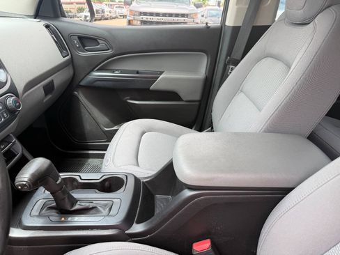 Used 2018 GMC Canyon 2WD Crew Cab w/ Convenience Package image 11