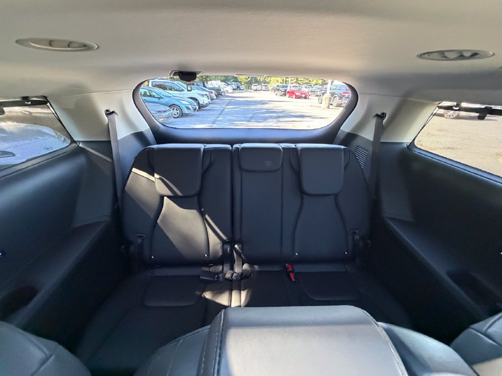 Used 2025 Kia Carnival SX w/ SX Dark Edition Package FWD image 15