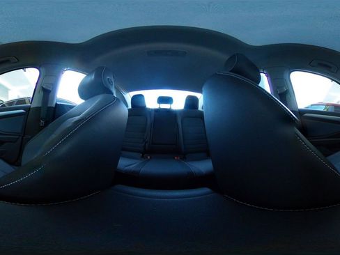 Used 2025 Volkswagen Jetta SE image 43