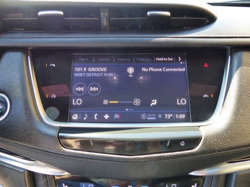 Used 2024 Cadillac XT6 Luxury w/ LPO, Floor Liner Package AWD/4WD image 28