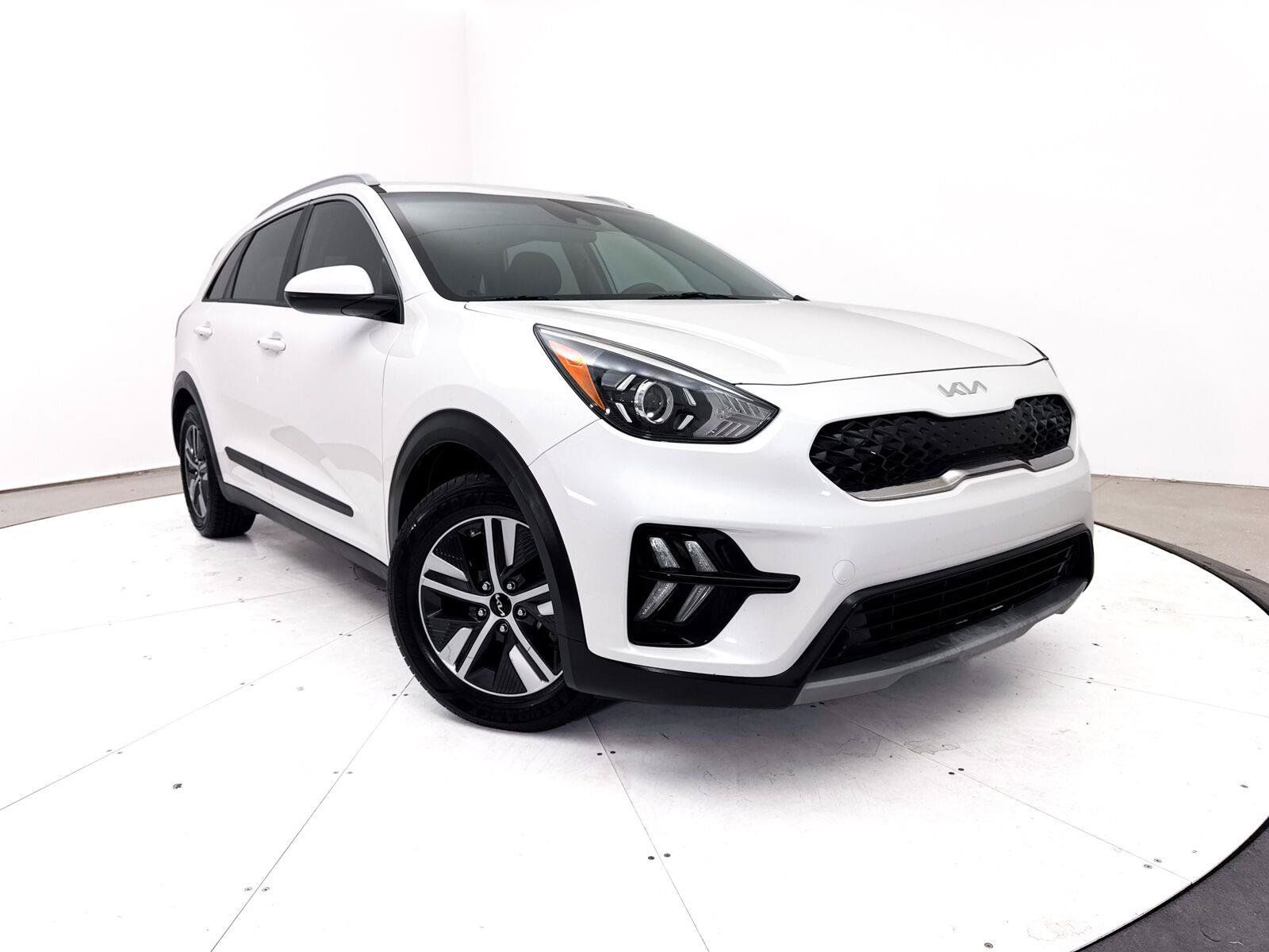 Used 2022 Kia Niro LXS FWD image 1