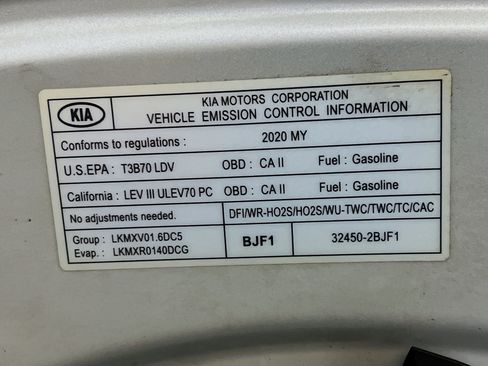 Used 2020 Kia Optima Premium FWD image 23