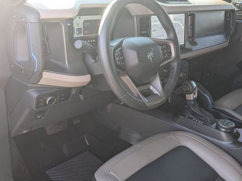 Used 2024 Ford Bronco Wildtrak image 11