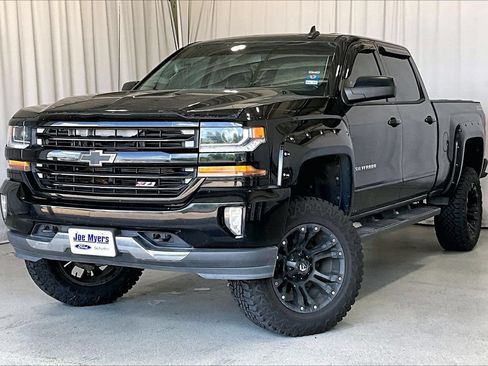 Used 2017 Chevrolet Silverado 1500 LT w/ True North Edition AWD/4WD image 2