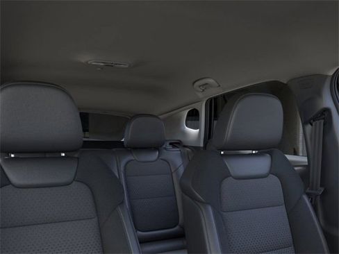 New 2026 Chevrolet Trax LT w/ Driver Confidence Package FWD image 24