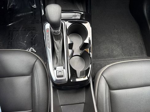 Used 2025 Chevrolet Trax ACTIV w/ Sunroof Package image 21