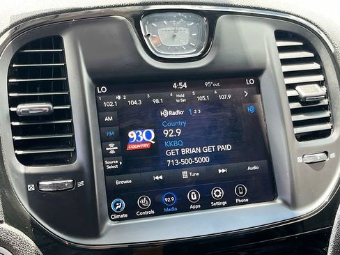 Used 2021 Chrysler 300 S w/ S Model Appearance Package RWD image 14