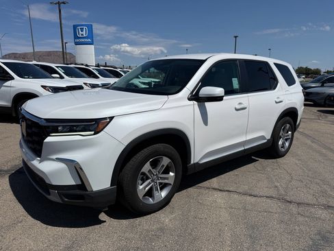 Certified 2025 Honda Pilot EX-L image 1