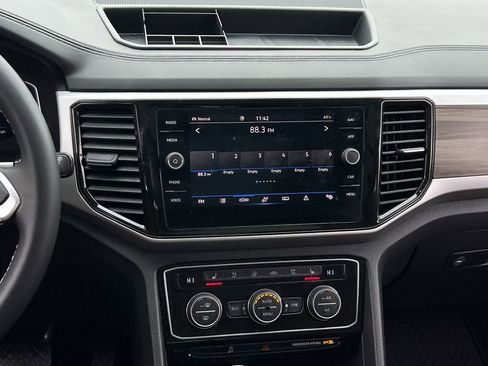 Used 2021 Volkswagen Atlas SEL Premium image 22