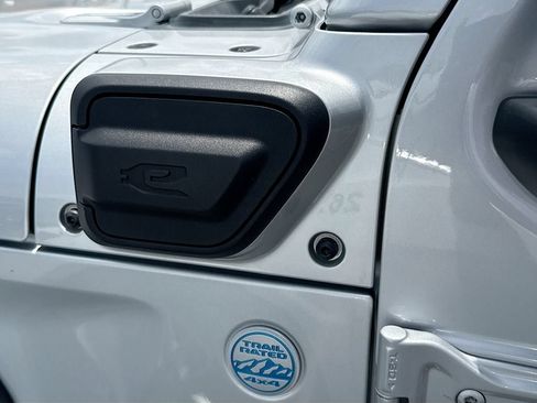 Certified 2022 Jeep Wrangler Unlimited Sahara w/ Cold Weather Group AWD/4WD image 9