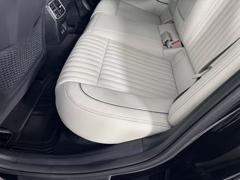 Used 2025 Genesis G70 3.3T Advanced image 27