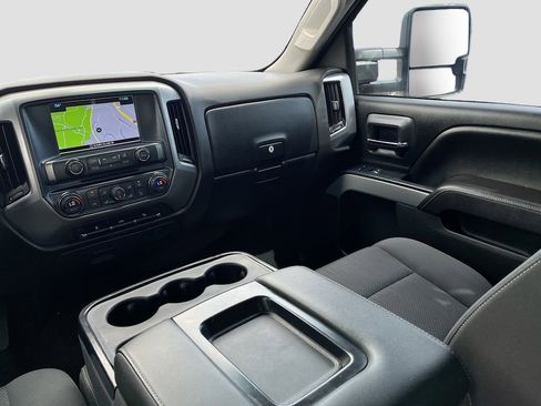 Used 2018 Chevrolet Silverado 1500 LT w/ All Star Edition image 20