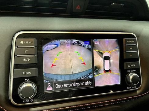 Used 2019 Nissan Kicks SR w/ Exterior Package FWD image 13
