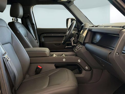 New 2026 Land Rover Defender 110 X-Dynamic SE AWD/4WD image 30