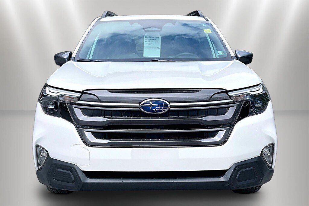 Used 2026 Subaru Forester Premium AWD/4WD image 2