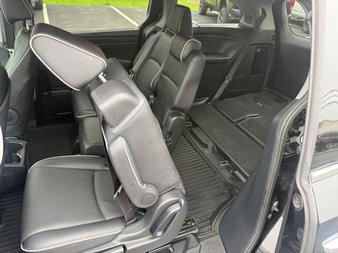Used 2024 Honda Odyssey Elite image 32