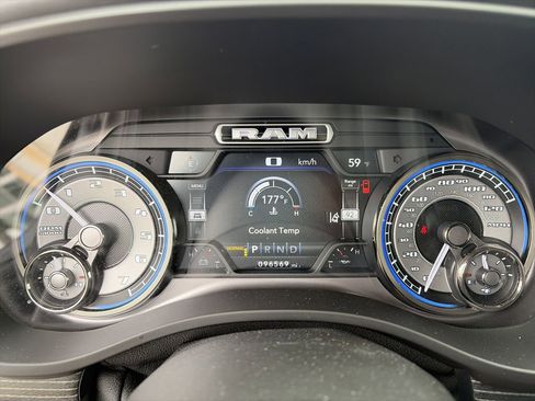 Used 2021 RAM 1500 Limited AWD/4WD image 13