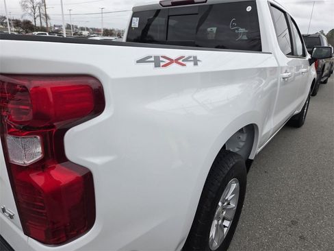 Used 2019 Chevrolet Silverado 1500 LT w/ Convenience Package image 6