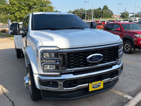 Used 2024 Ford F450 Lariat w/ Lariat Ultimate Package AWD/4WD image 3