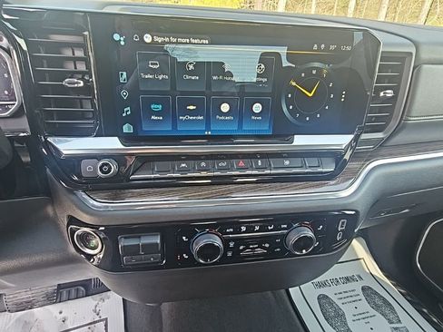 Used 2025 Chevrolet Silverado 1500 LT image 13