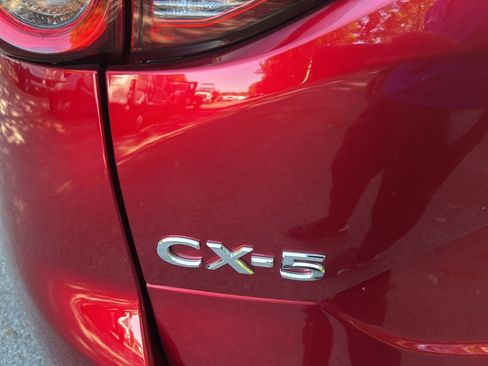 Used 2020 MAZDA CX-5 Touring FWD image 11