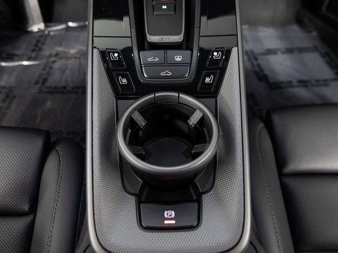 Certified 2025 Porsche 911 Carrera image 46