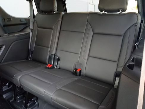 Used 2023 Chevrolet Tahoe High Country w/ Premium Package 2 AWD/4WD image 5