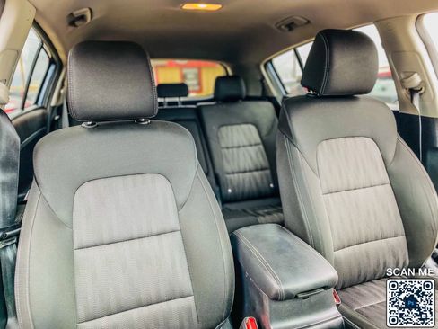 Used 2022 Kia Sportage LX image 28