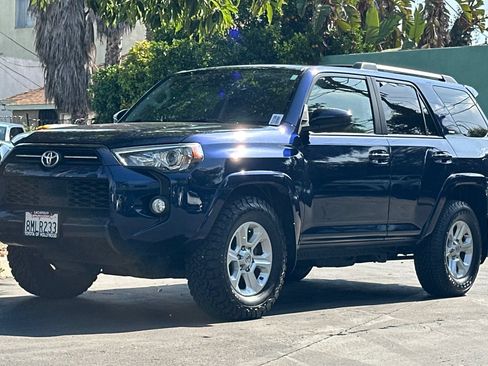 Certified 2020 Toyota 4Runner SR5 RWD image 9