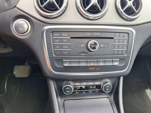 Used 2017 Mercedes-Benz GLA 250 image 16