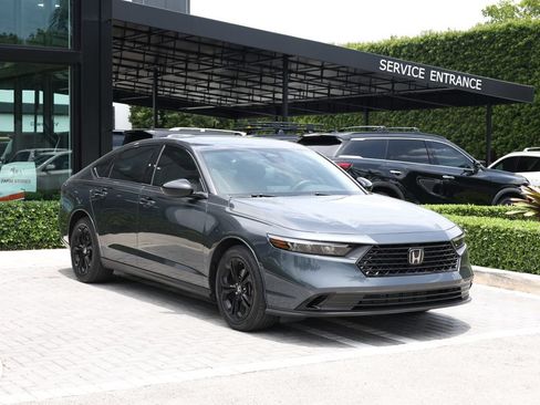 Used 2025 Honda Accord SE image 2
