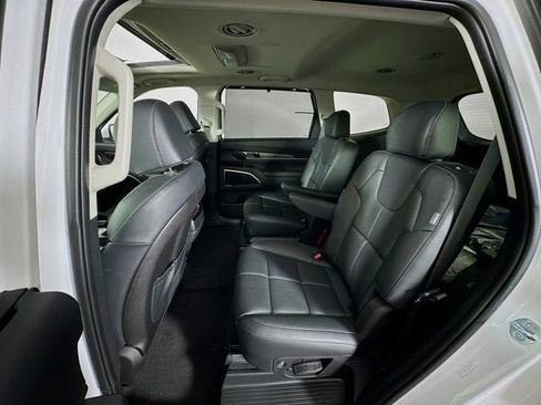 Used 2025 Kia Telluride EX w/ EX Captain's Chair Package AWD/4WD image 26