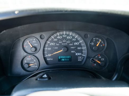 Used 2007 Chevrolet Express 1500 RWD image 23