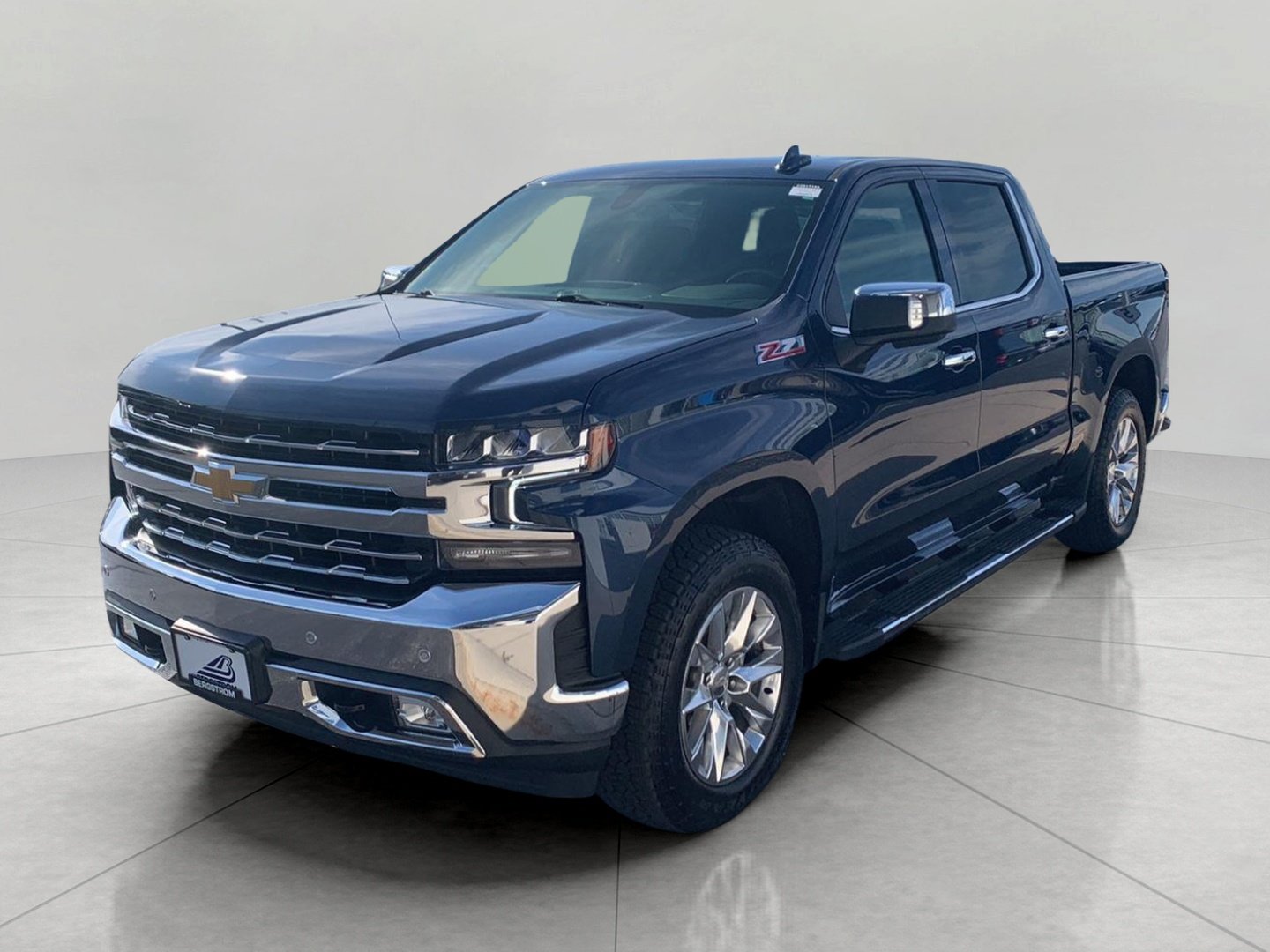 Used 2021 Chevrolet Silverado 1500 LTZ AWD/4WD image 4