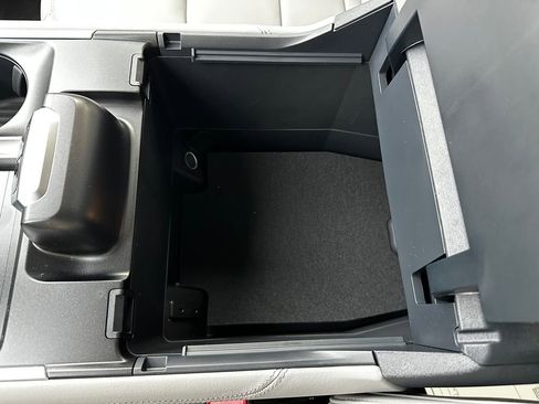 New 2026 Ford Expedition Active image 82