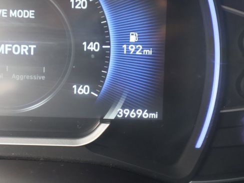 Used 2020 Hyundai Santa Fe Limited image 22