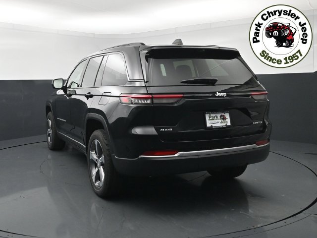 New 2026 Jeep Grand Cherokee Limited w/ Luxury Tech Group II AWD/4WD image 4