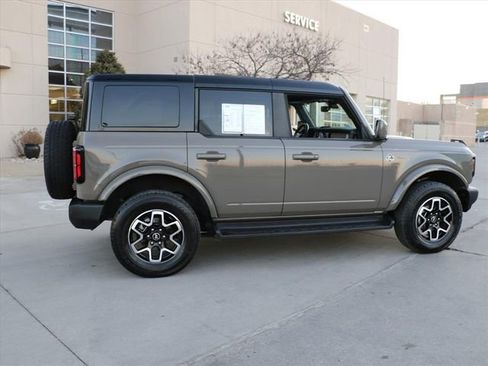 Used 2025 Ford Bronco Outer Banks image 6