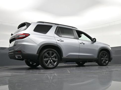 Used 2025 Honda Pilot Sport image 27