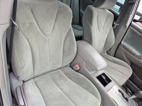 Used 2009 Toyota Camry LE FWD image 16