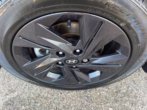 Used 2023 Hyundai Elantra SEL w/ Cargo Package image 39