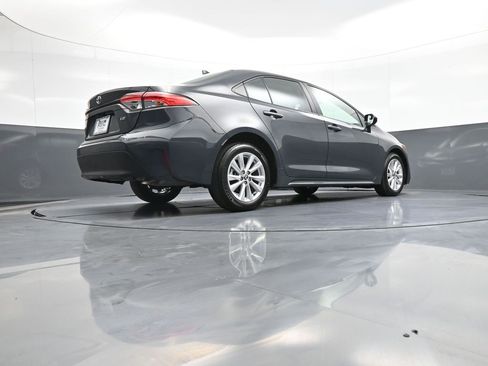 Certified 2023 Toyota Corolla LE image 29