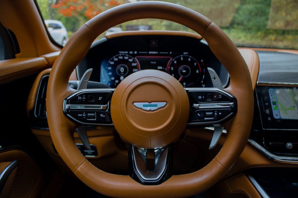 Used 2025 Aston Martin DBX 707 AWD/4WD image 17
