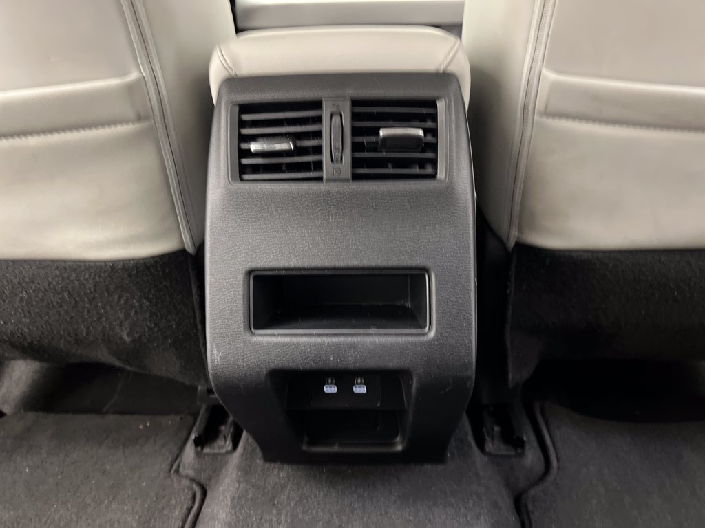 Used 2025 Mitsubishi Outlander SE AWD/4WD image 24