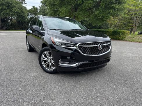 Used 2018 Buick Enclave Avenir AWD/4WD image 40